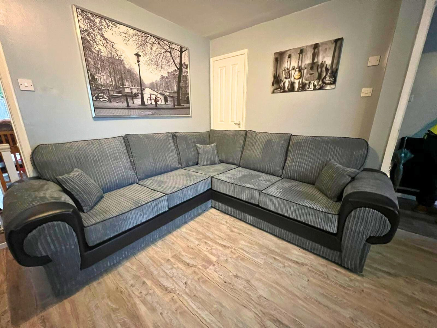 Tangent Large Corner 2C2 Sofa Black/Grey Cord
